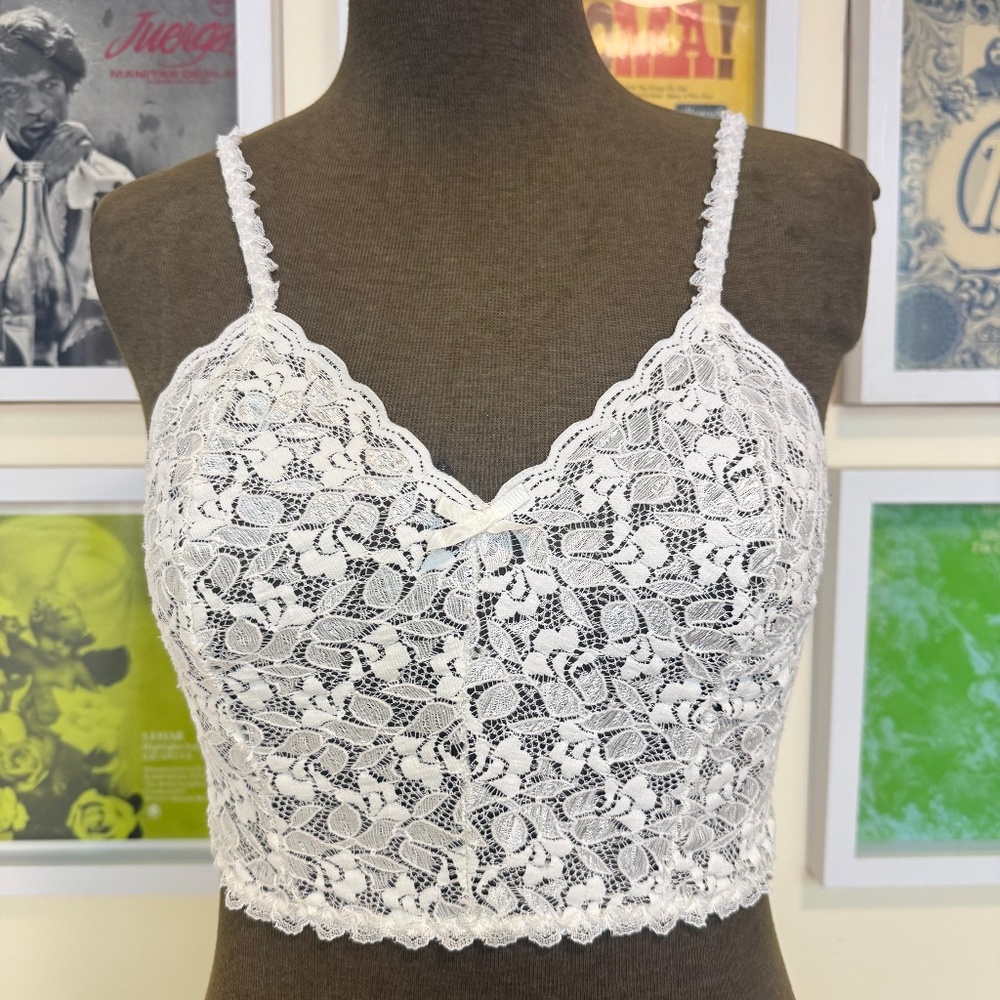Vintage 90s White Lace Cropped Cami – Coquette / Balletcore 🤍